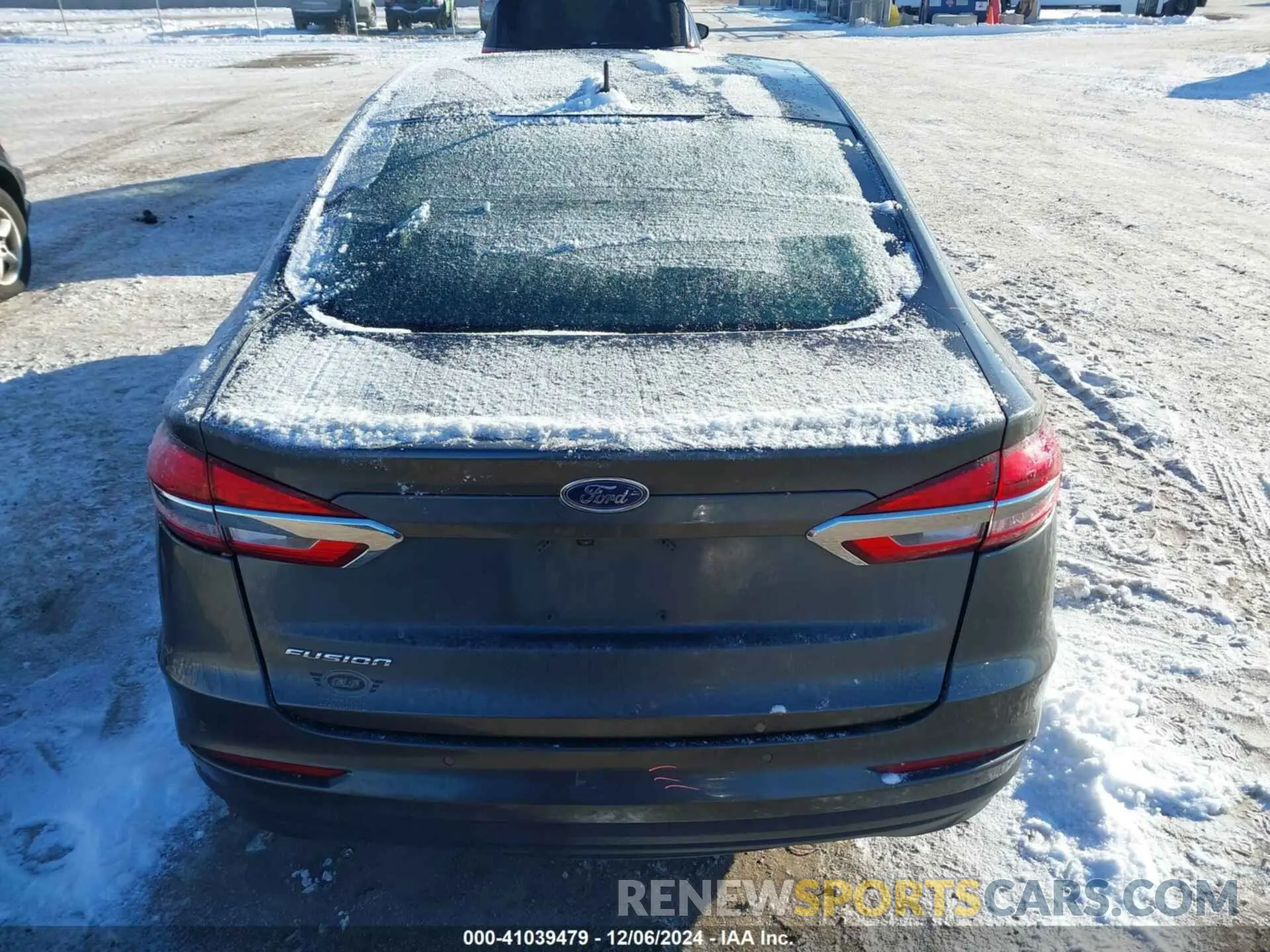 16 Photograph of a damaged car 3FA6P0G70KR209594 FORD FUSION 2019