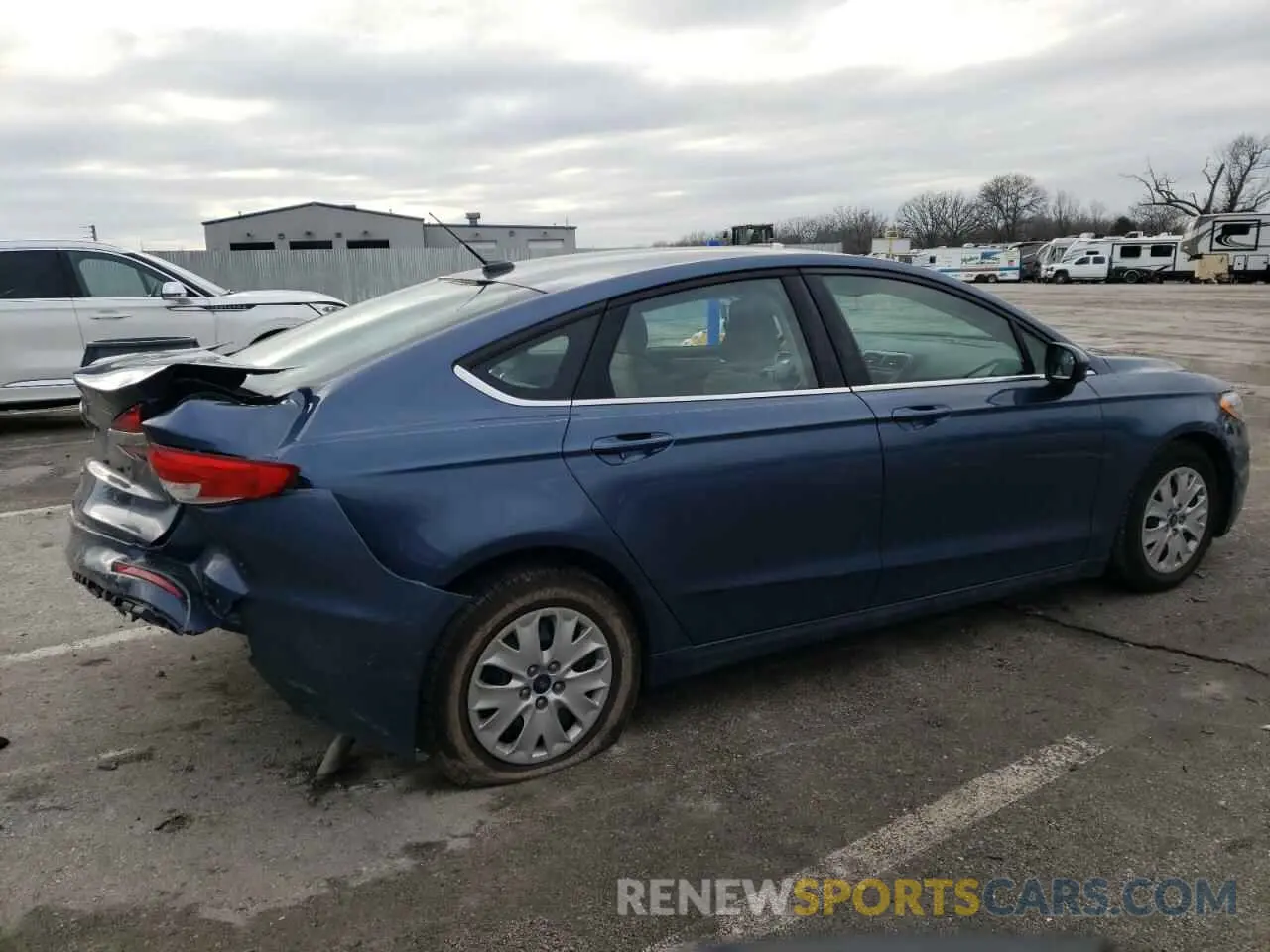 3 Photograph of a damaged car 3FA6P0G70KR275644 FORD FUSION 2019