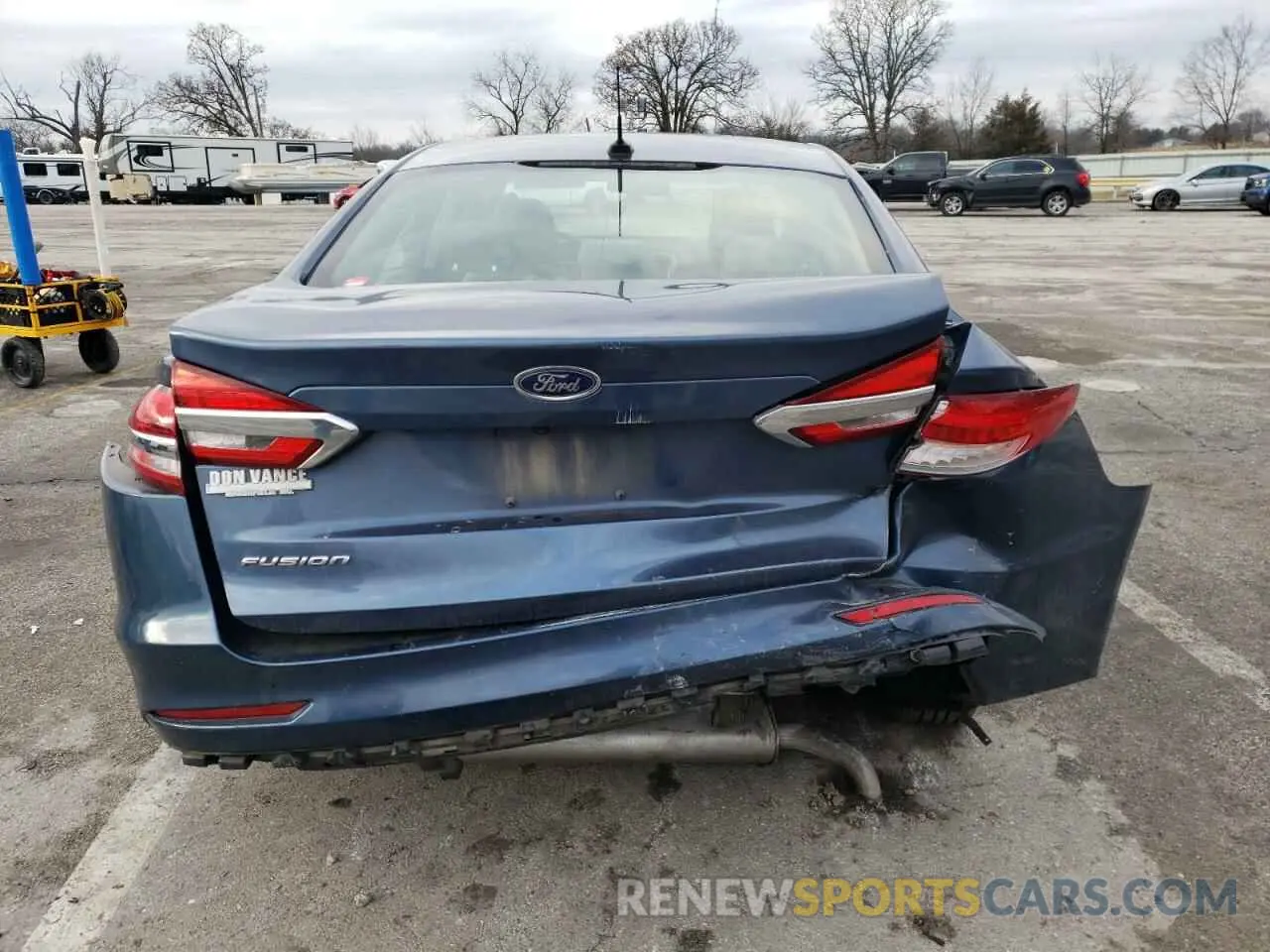 6 Photograph of a damaged car 3FA6P0G70KR275644 FORD FUSION 2019