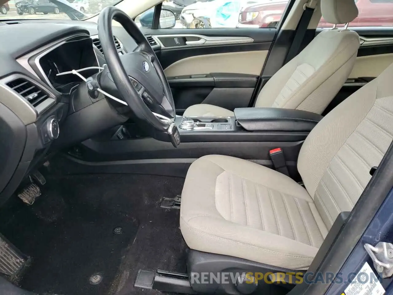 7 Photograph of a damaged car 3FA6P0G70KR275644 FORD FUSION 2019
