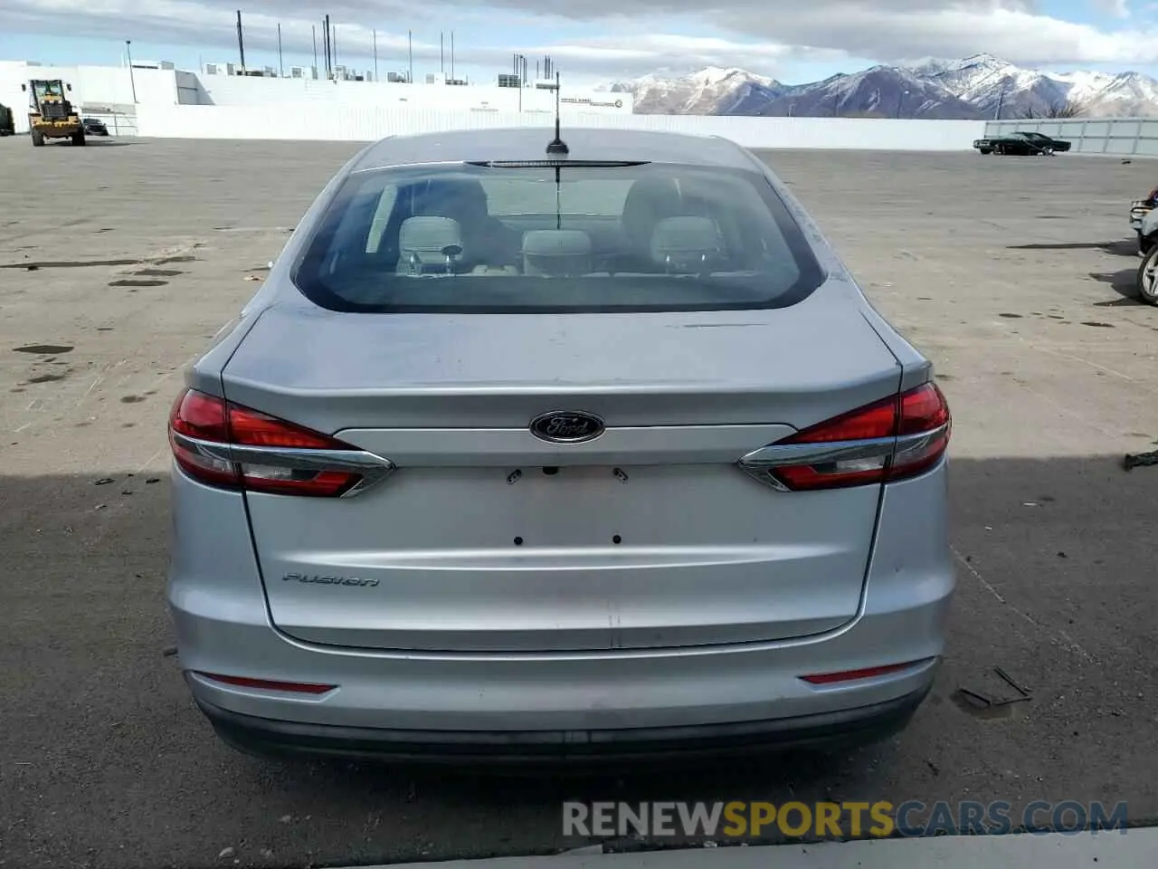 6 Photograph of a damaged car 3FA6P0G71KR104255 FORD FUSION 2019