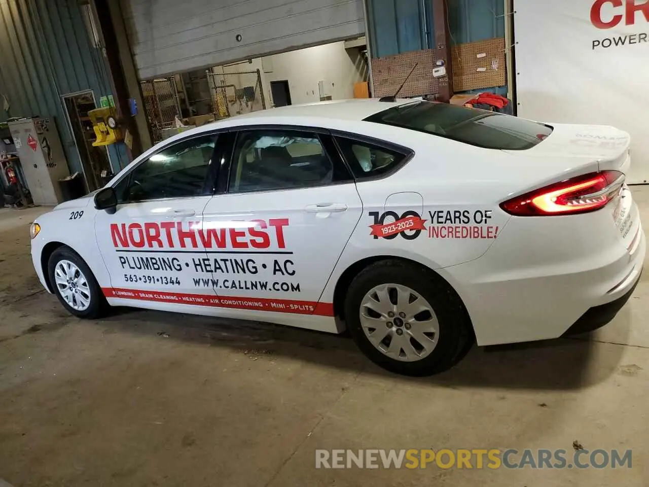 2 Photograph of a damaged car 3FA6P0G71KR195138 FORD FUSION 2019