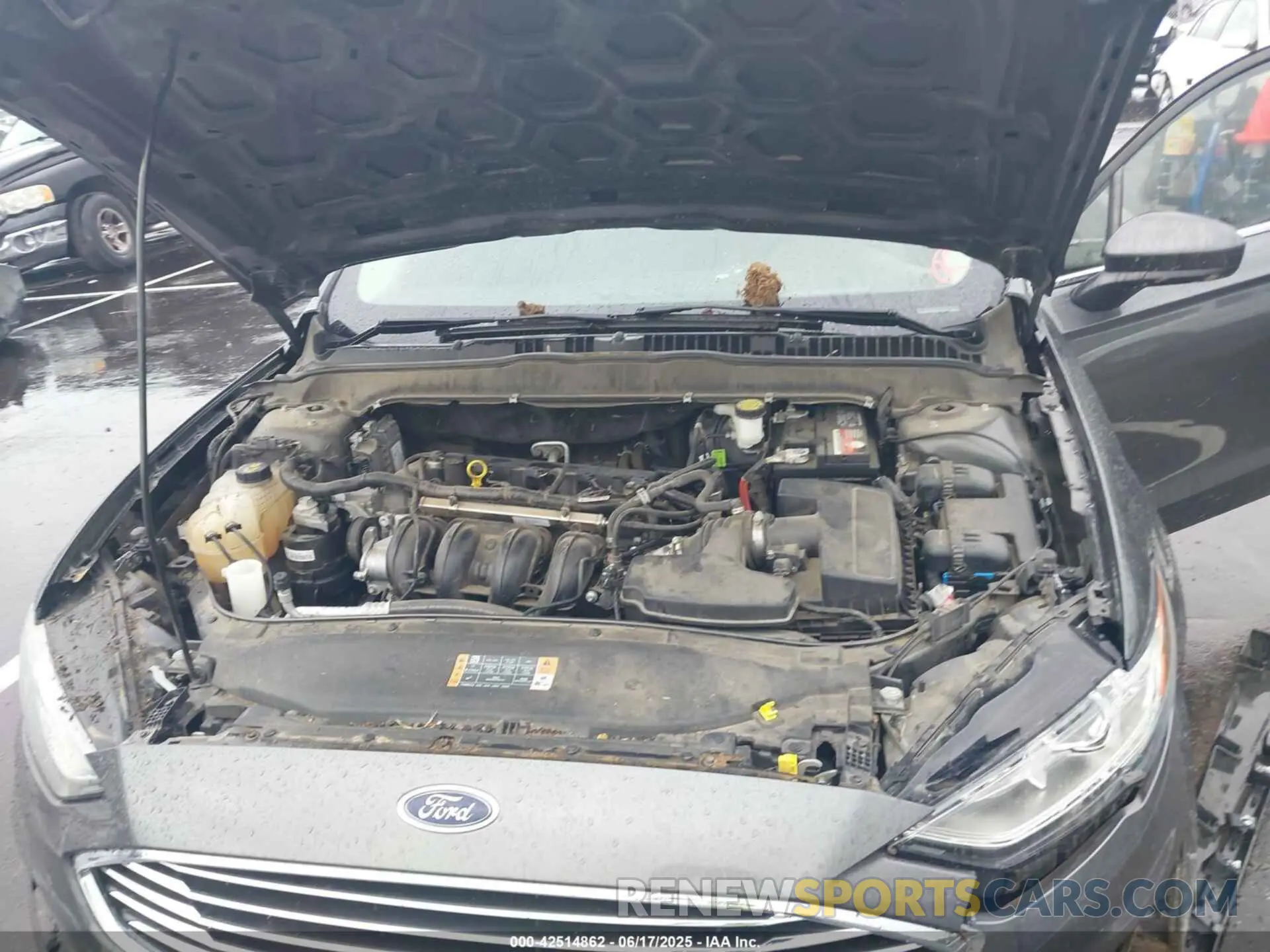 10 Photograph of a damaged car 3FA6P0G71KR213427 FORD FUSION 2019