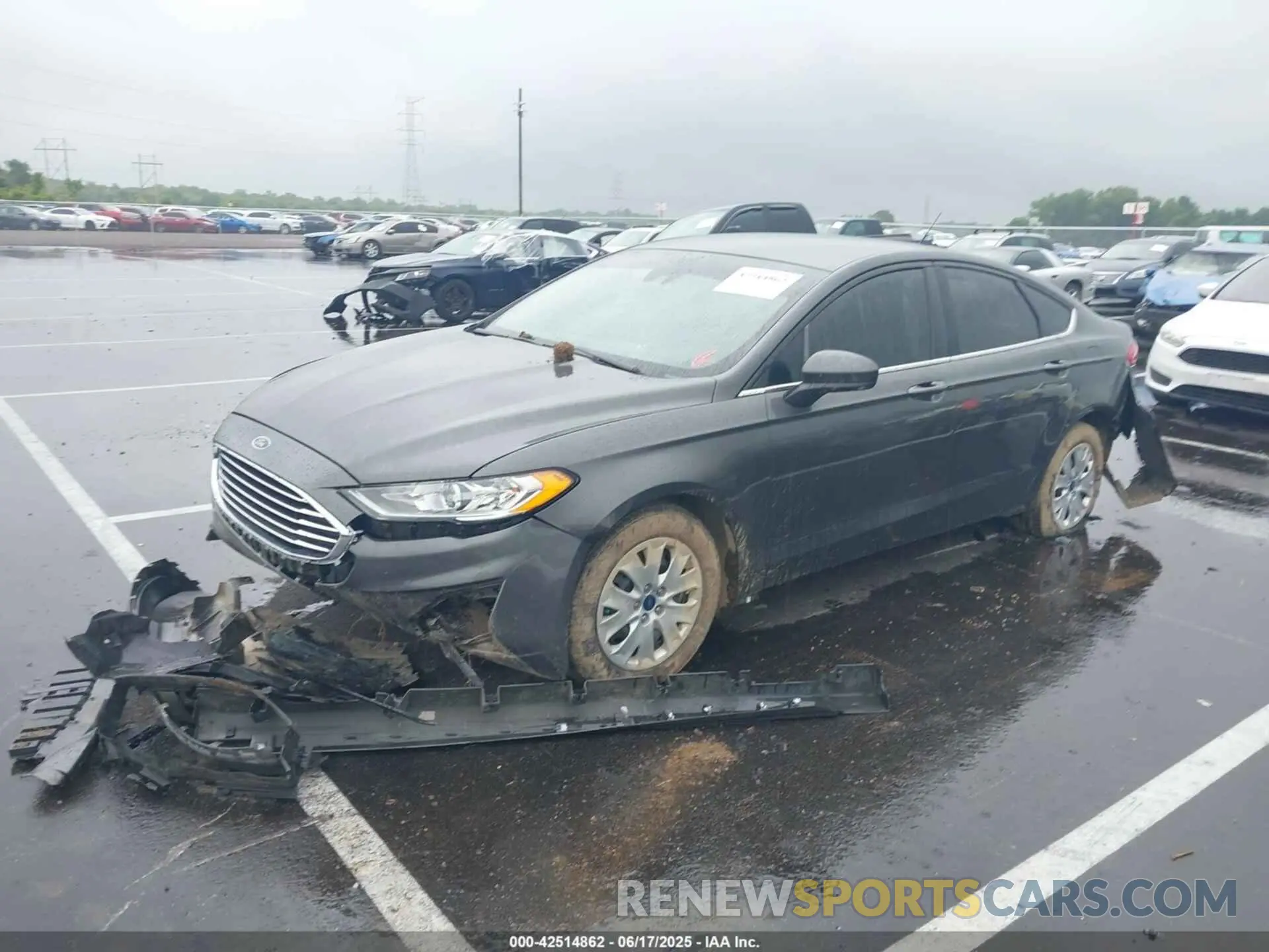 2 Photograph of a damaged car 3FA6P0G71KR213427 FORD FUSION 2019
