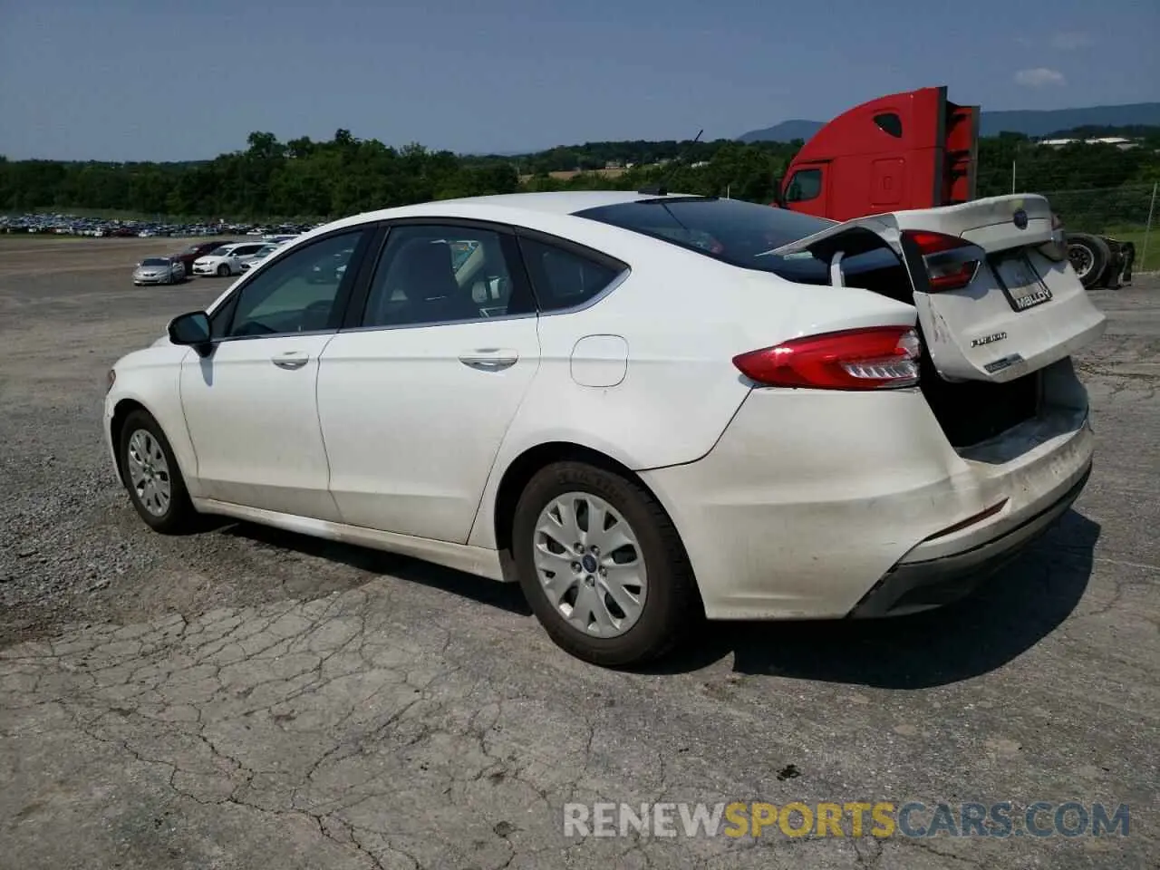 2 Photograph of a damaged car 3FA6P0G71KR264314 FORD FUSION 2019
