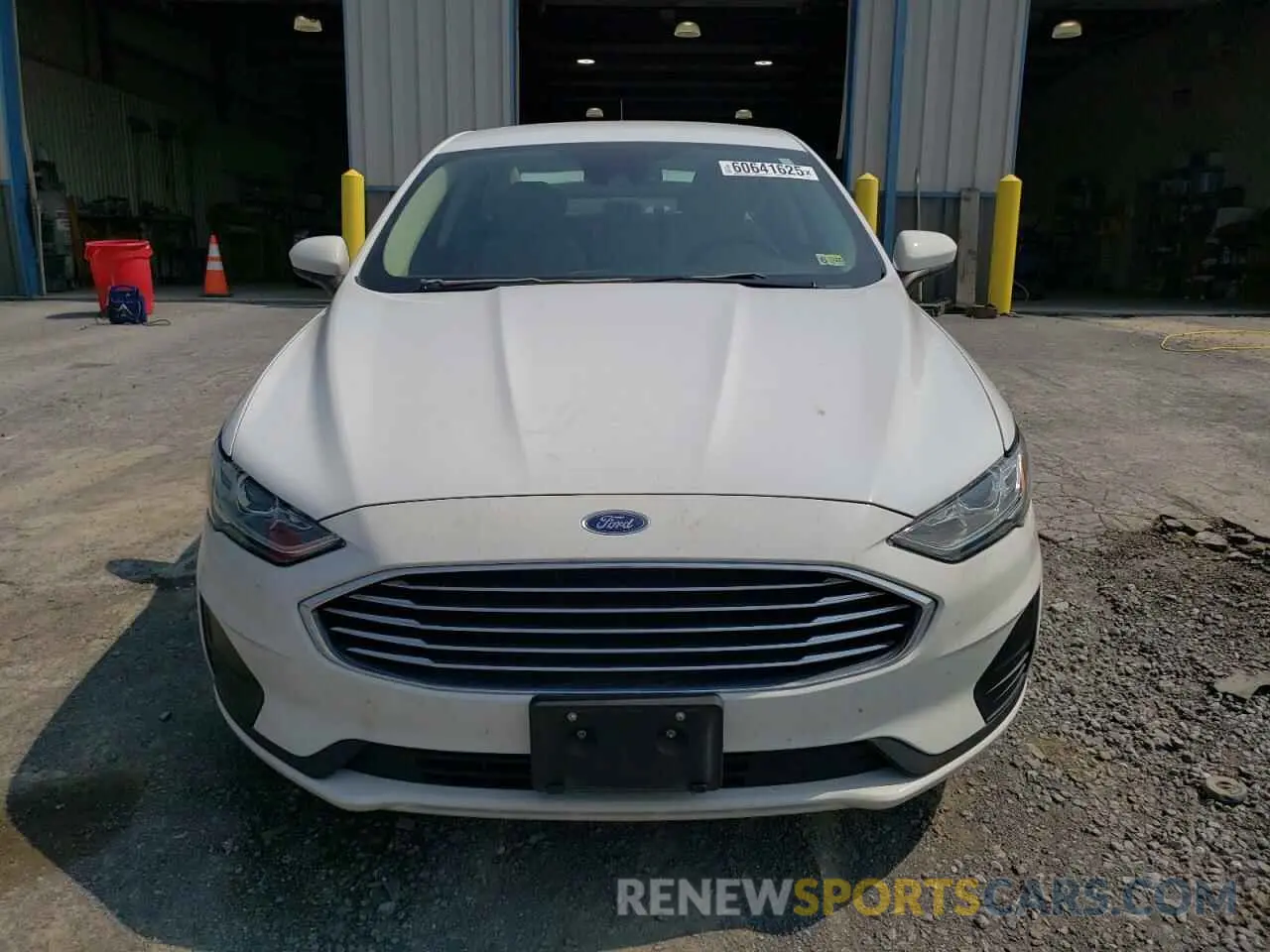 5 Photograph of a damaged car 3FA6P0G71KR264314 FORD FUSION 2019