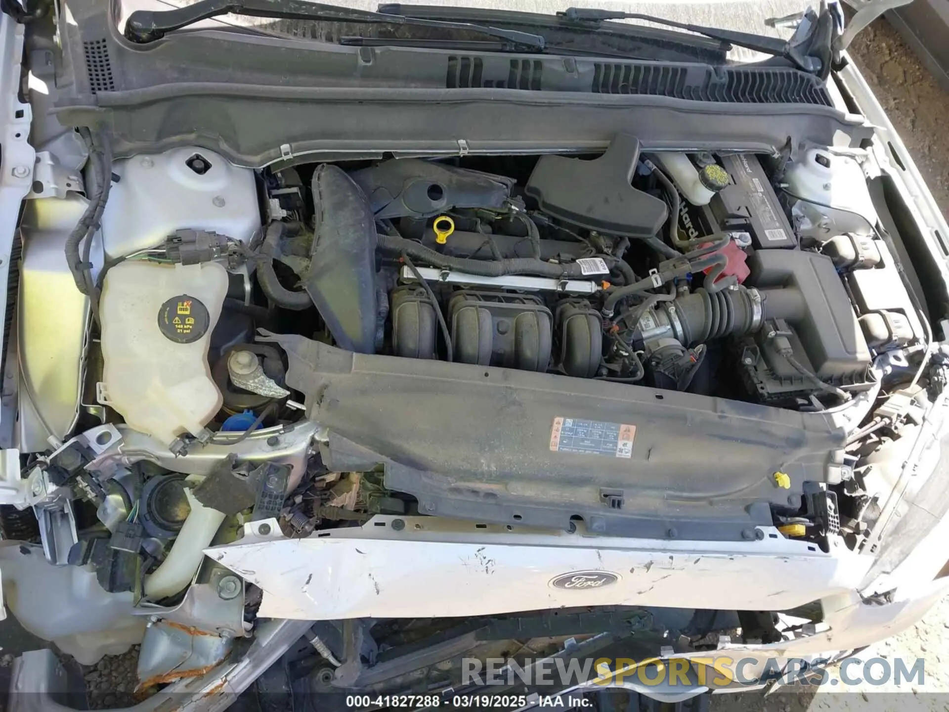 10 Photograph of a damaged car 3FA6P0G71KR275393 FORD FUSION 2019