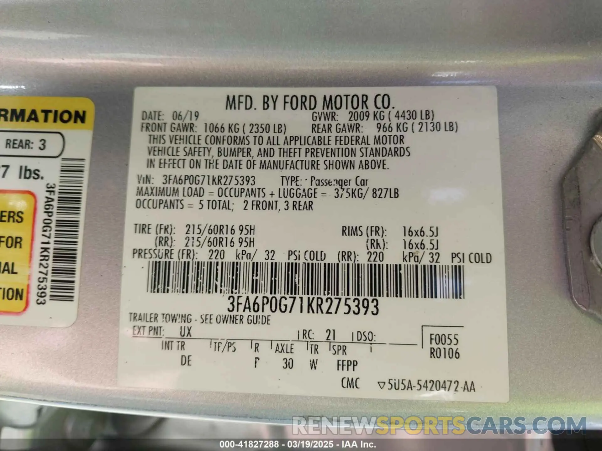 9 Photograph of a damaged car 3FA6P0G71KR275393 FORD FUSION 2019