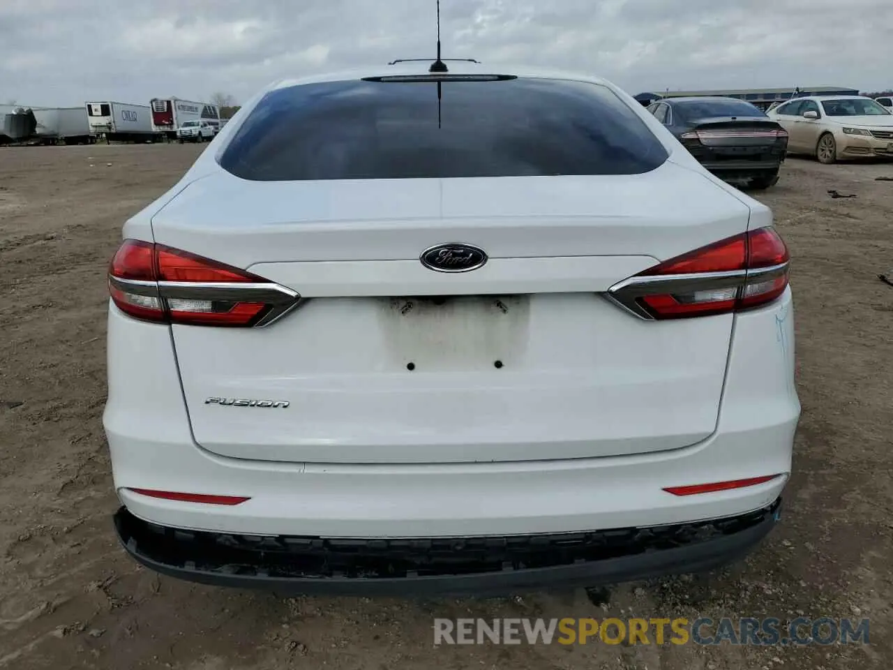 6 Photograph of a damaged car 3FA6P0G71KR277063 FORD FUSION 2019