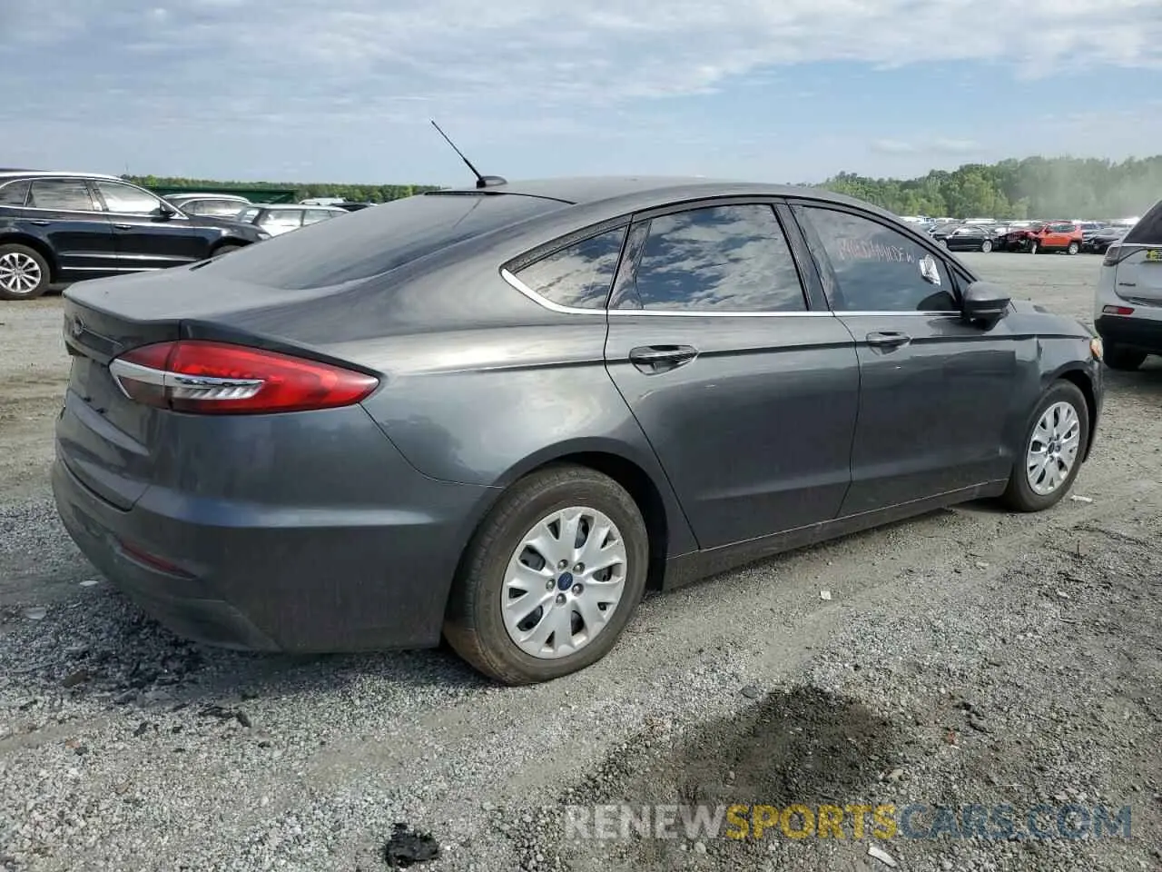 3 Photograph of a damaged car 3FA6P0G71KR280352 FORD FUSION 2019