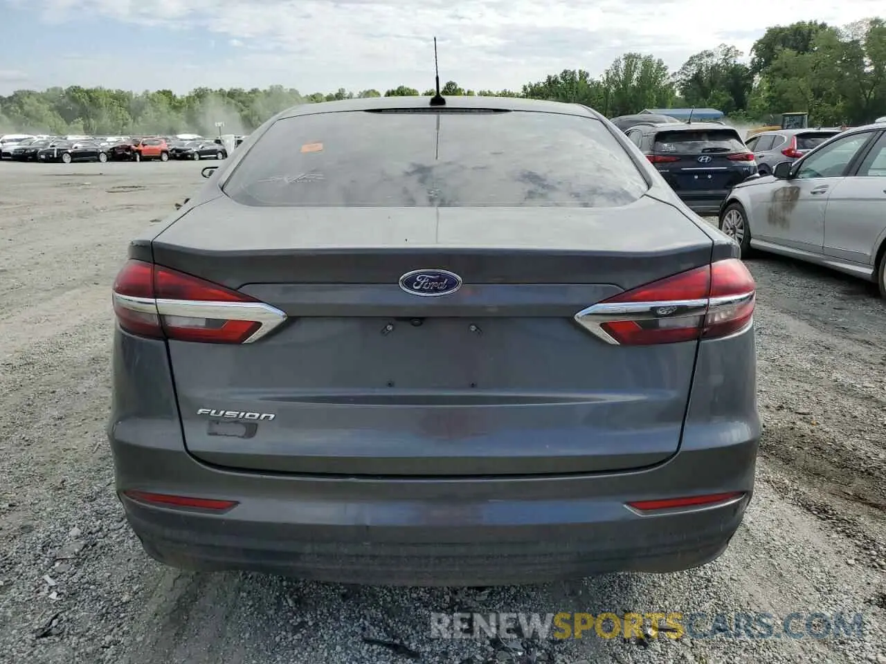6 Photograph of a damaged car 3FA6P0G71KR280352 FORD FUSION 2019
