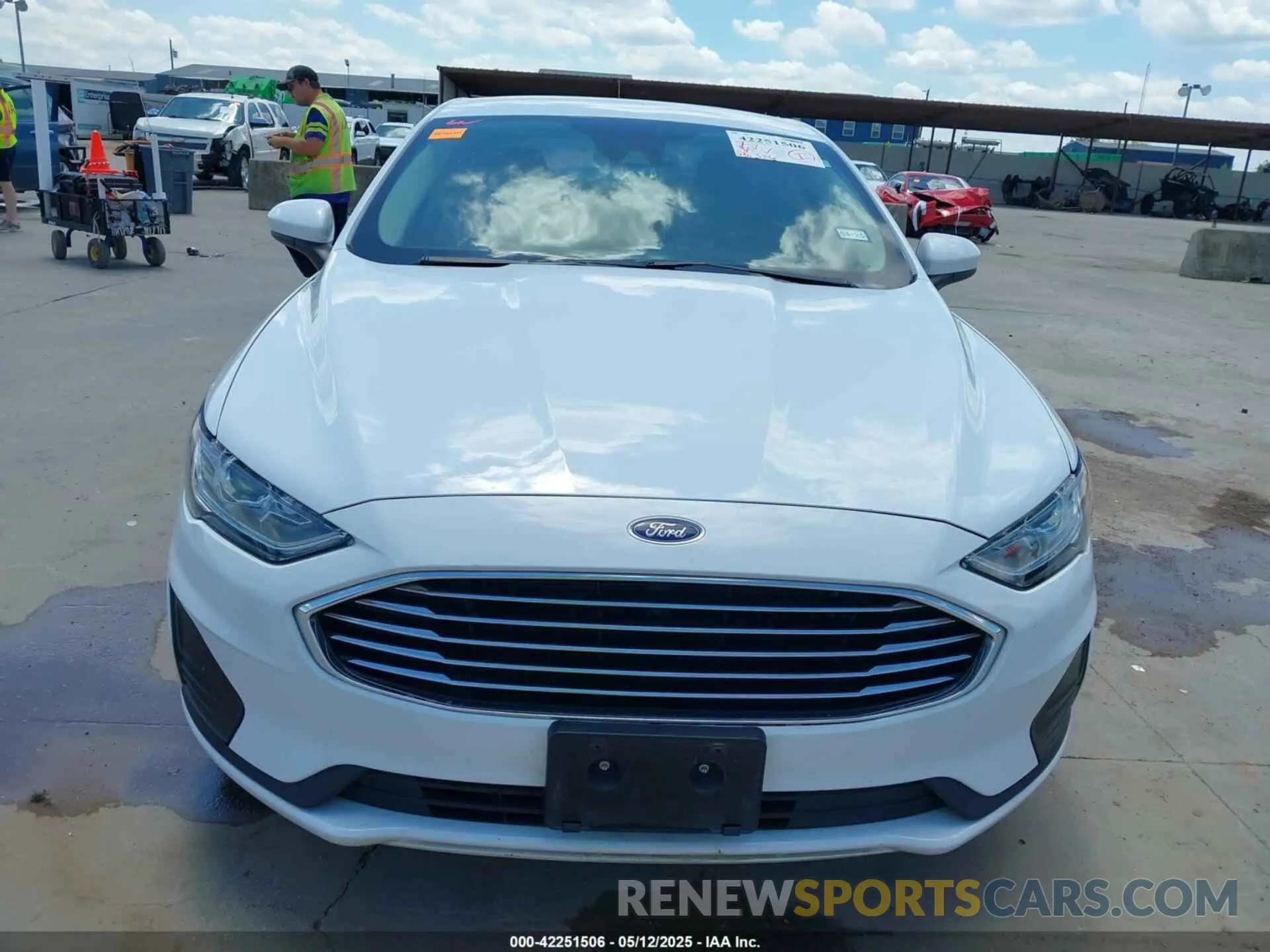 12 Photograph of a damaged car 3FA6P0G71KR282537 FORD FUSION 2019