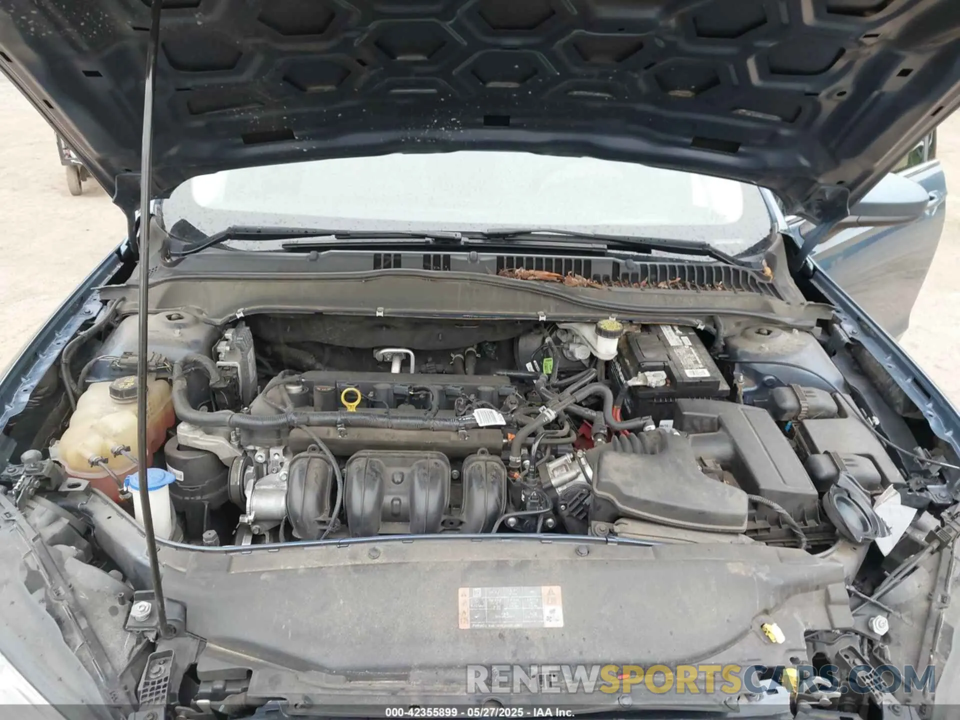 10 Photograph of a damaged car 3FA6P0G72KR112266 FORD FUSION 2019