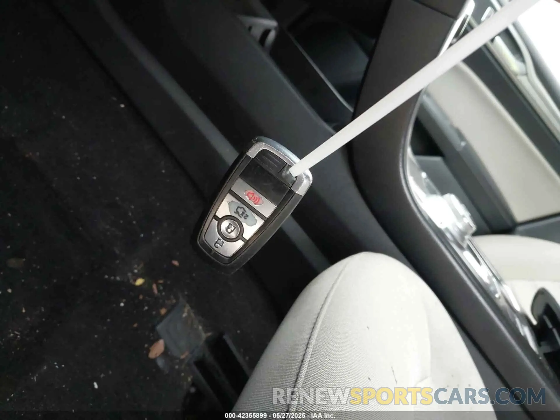 11 Photograph of a damaged car 3FA6P0G72KR112266 FORD FUSION 2019