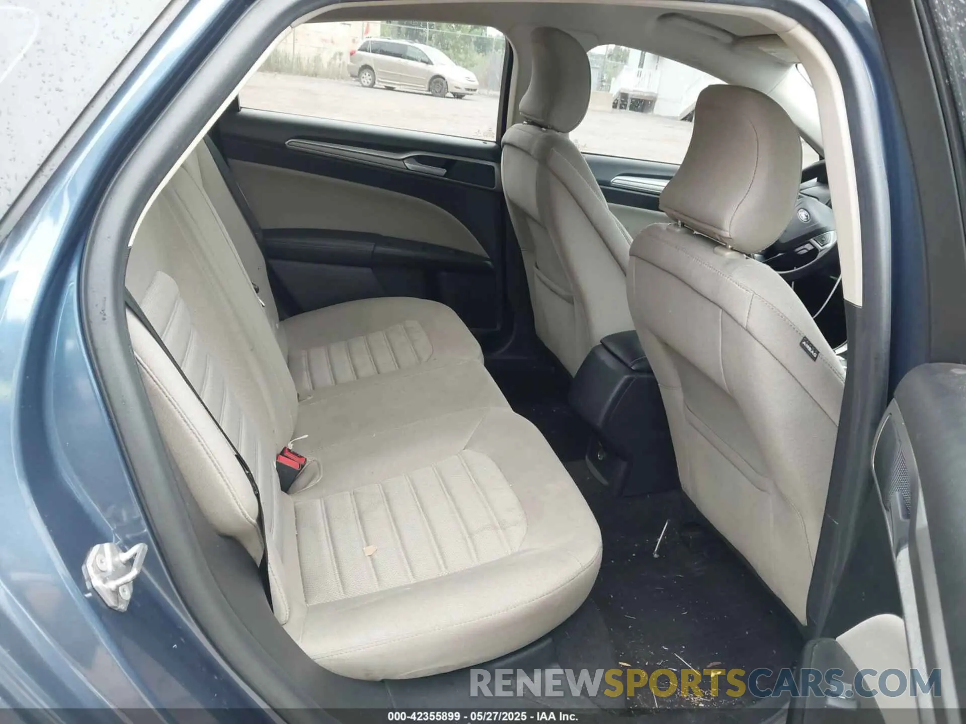 8 Photograph of a damaged car 3FA6P0G72KR112266 FORD FUSION 2019