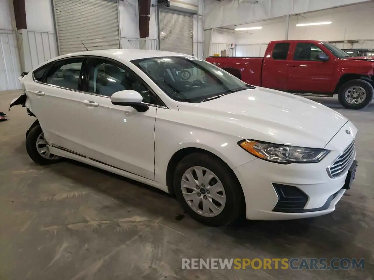 4 Photograph of a damaged car 3FA6P0G72KR199618 FORD FUSION 2019