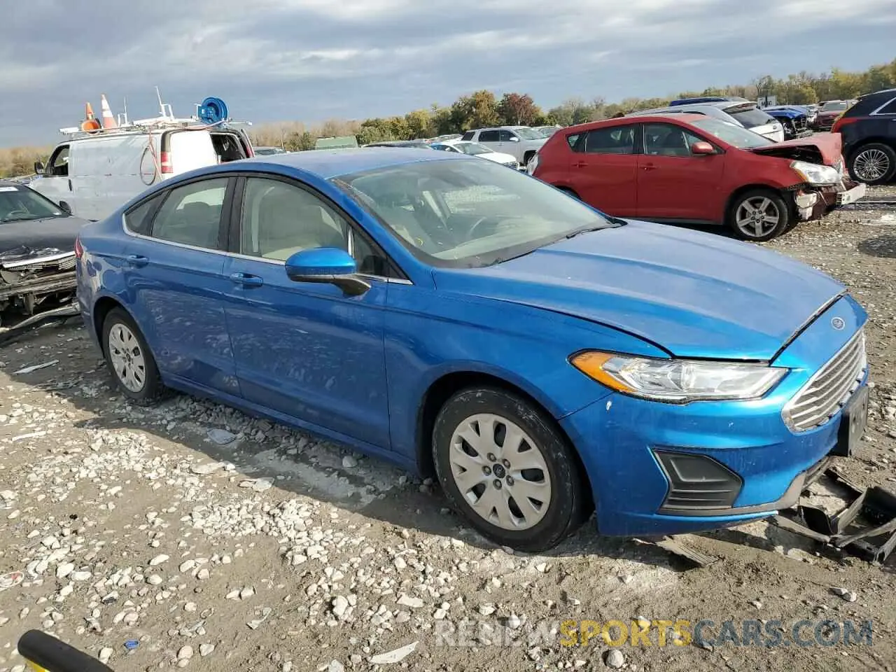 4 Photograph of a damaged car 3FA6P0G73KR283740 FORD FUSION 2019