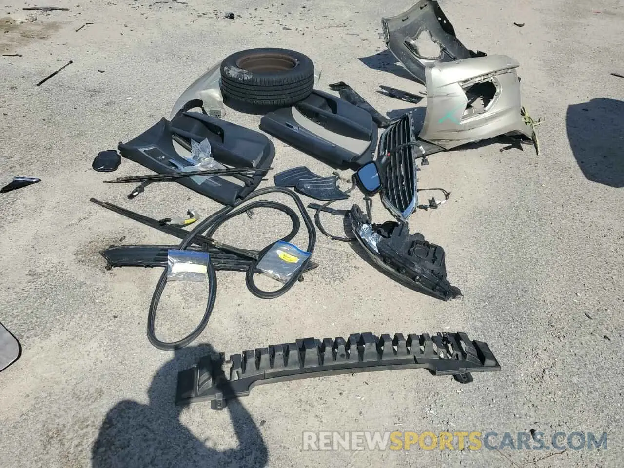 12 Photograph of a damaged car 3FA6P0G74KR246213 FORD FUSION 2019