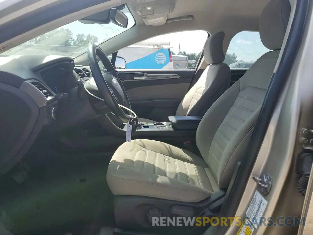 7 Photograph of a damaged car 3FA6P0G74KR246213 FORD FUSION 2019