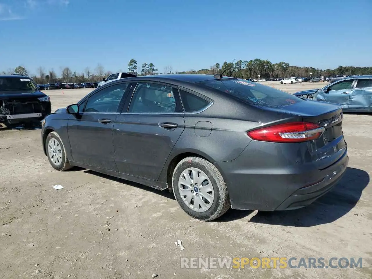 2 Photograph of a damaged car 3FA6P0G74KR250083 FORD FUSION 2019