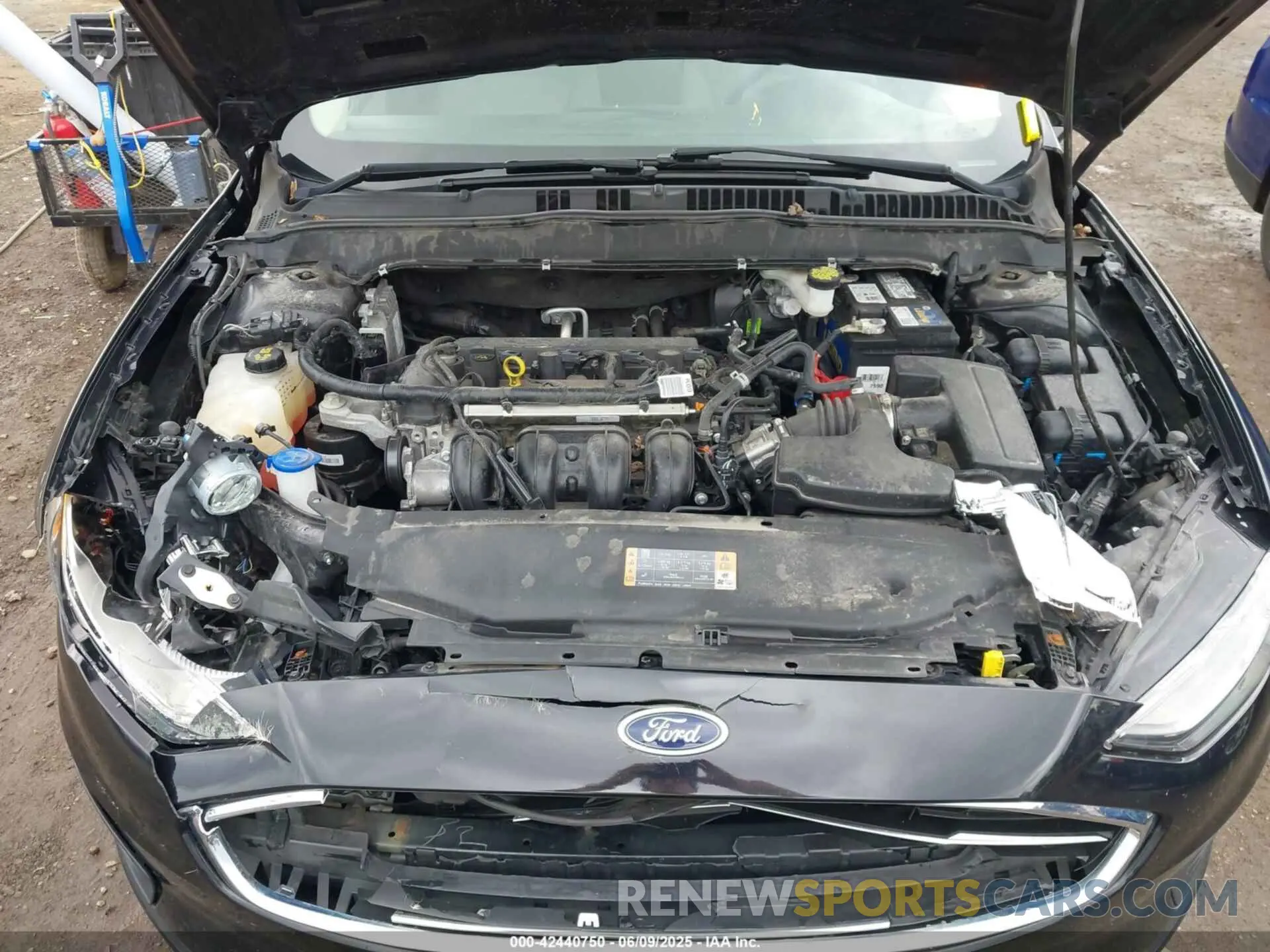 10 Photograph of a damaged car 3FA6P0G74KR282466 FORD FUSION 2019