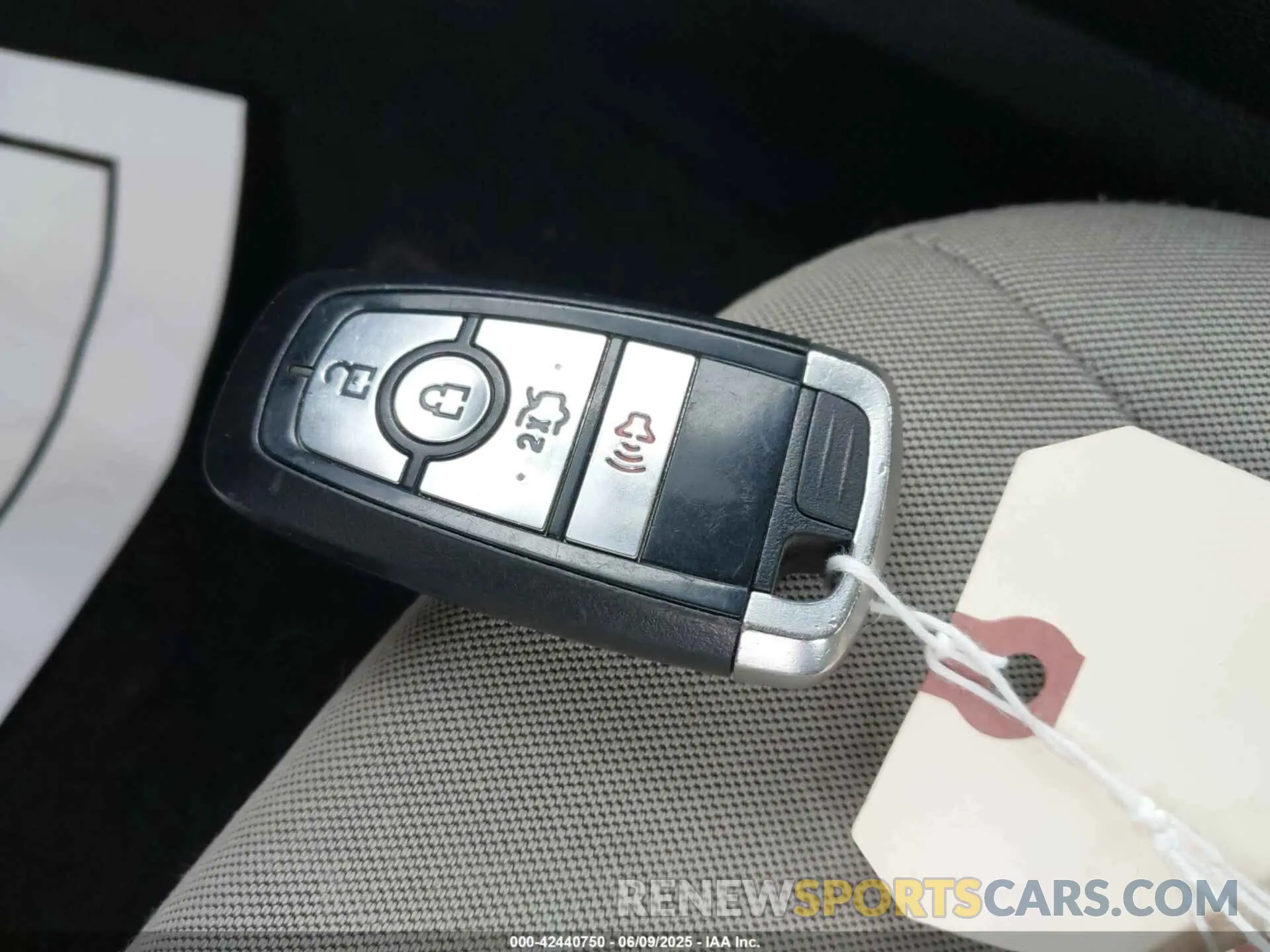 11 Photograph of a damaged car 3FA6P0G74KR282466 FORD FUSION 2019