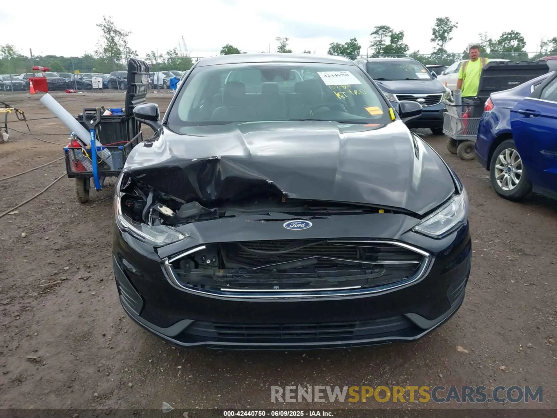 12 Photograph of a damaged car 3FA6P0G74KR282466 FORD FUSION 2019