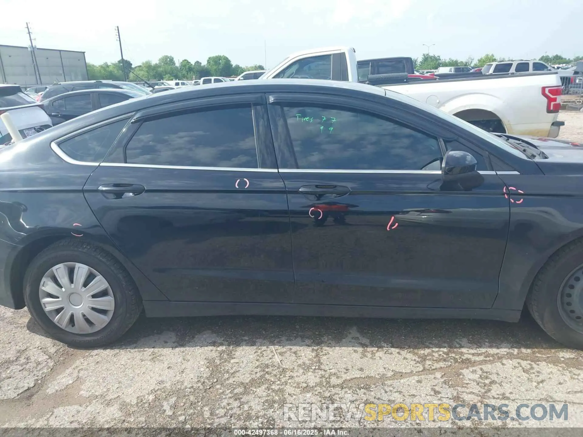 13 Photograph of a damaged car 3FA6P0G75KR130258 FORD FUSION 2019