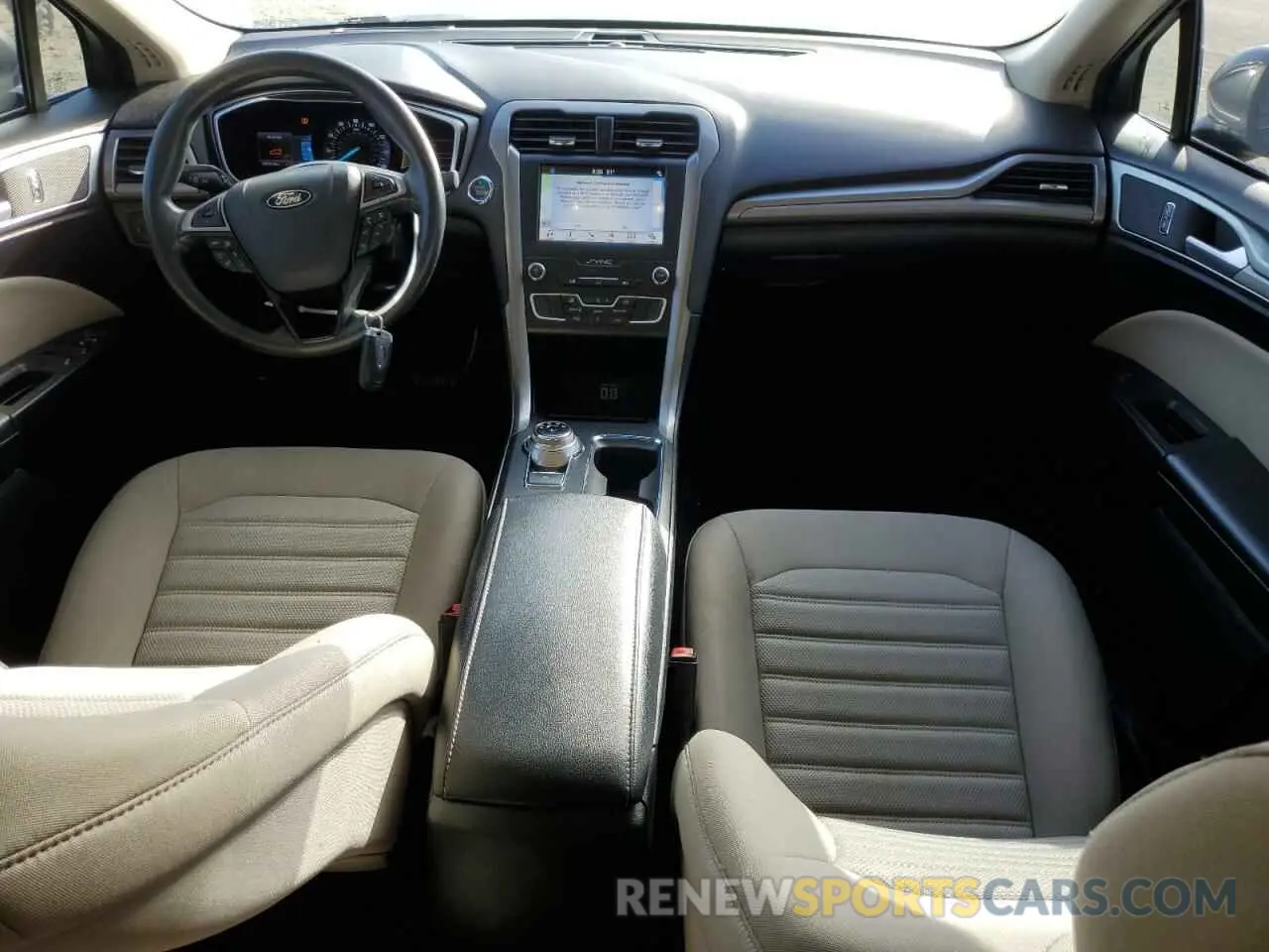 8 Photograph of a damaged car 3FA6P0G75KR216430 FORD FUSION 2019