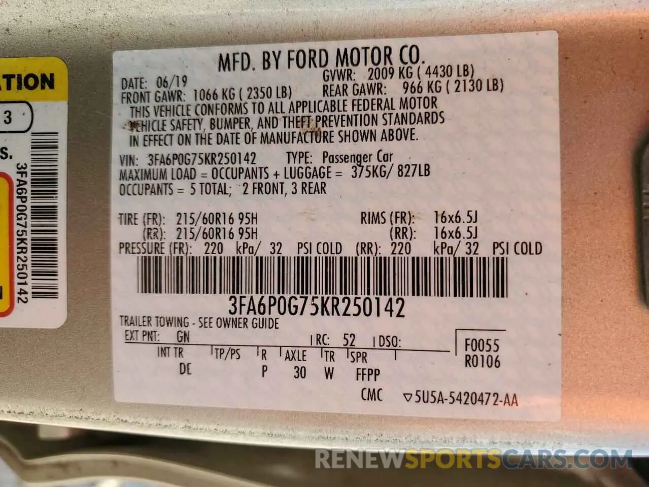 12 Photograph of a damaged car 3FA6P0G75KR250142 FORD FUSION 2019