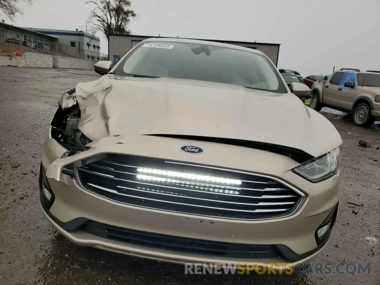 5 Photograph of a damaged car 3FA6P0G75KR251405 FORD FUSION 2019