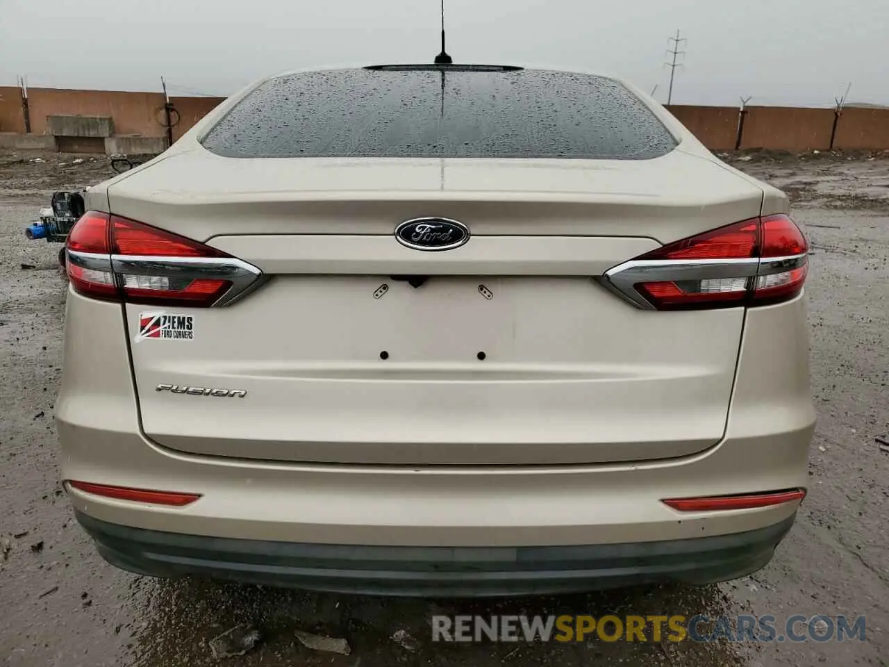 6 Photograph of a damaged car 3FA6P0G75KR251405 FORD FUSION 2019
