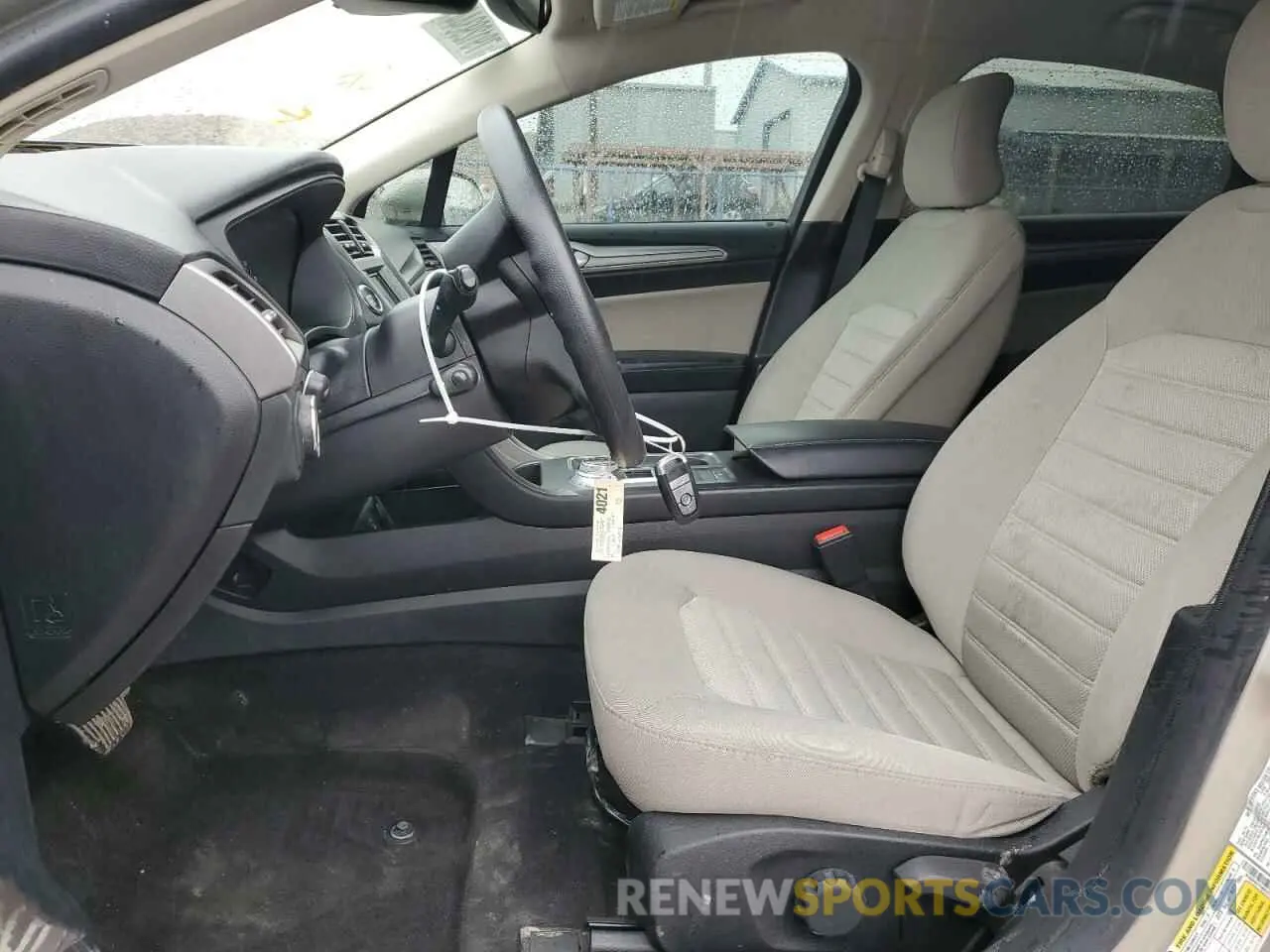 7 Photograph of a damaged car 3FA6P0G75KR251405 FORD FUSION 2019