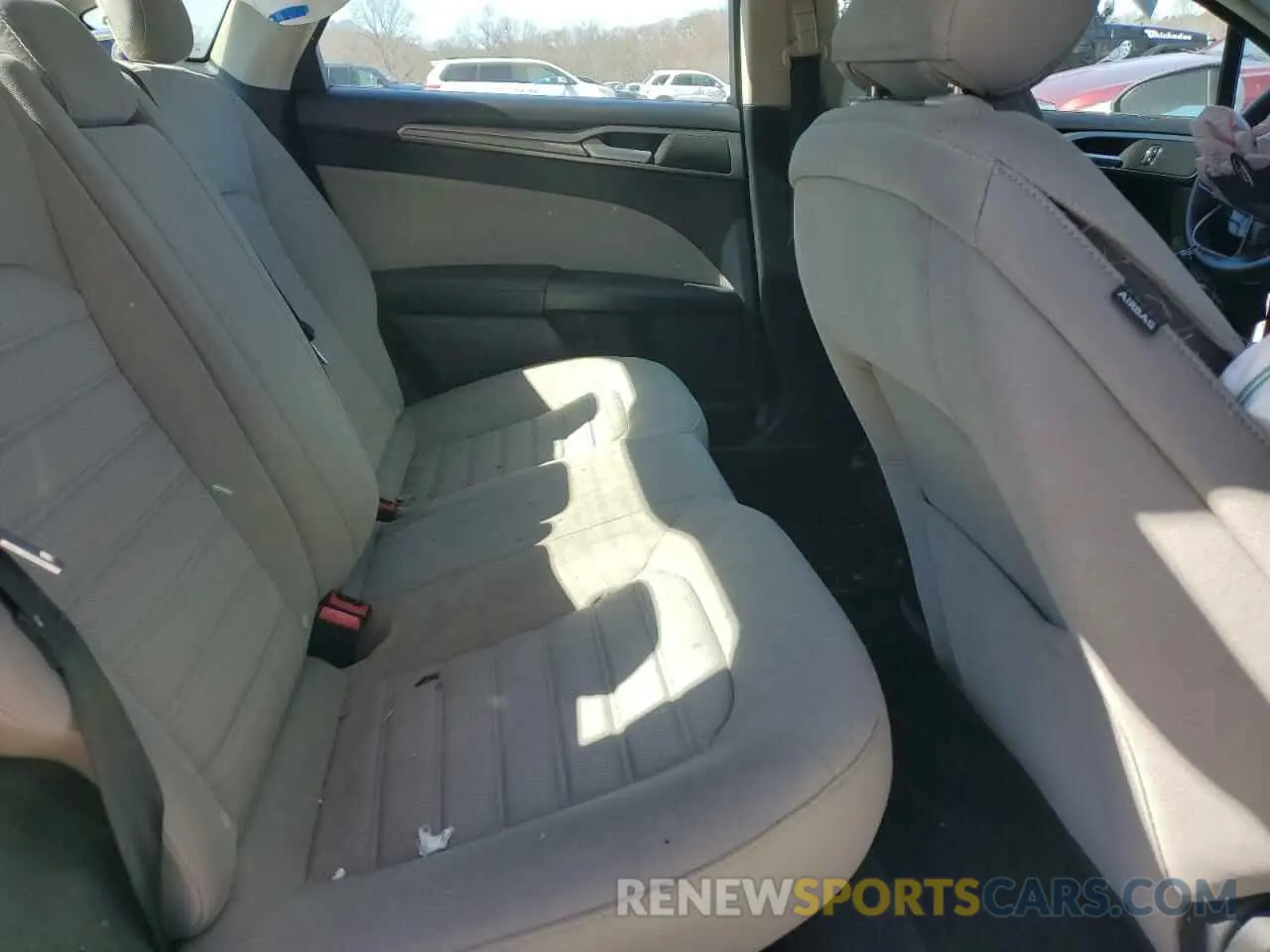 10 Photograph of a damaged car 3FA6P0G75KR280788 FORD FUSION 2019