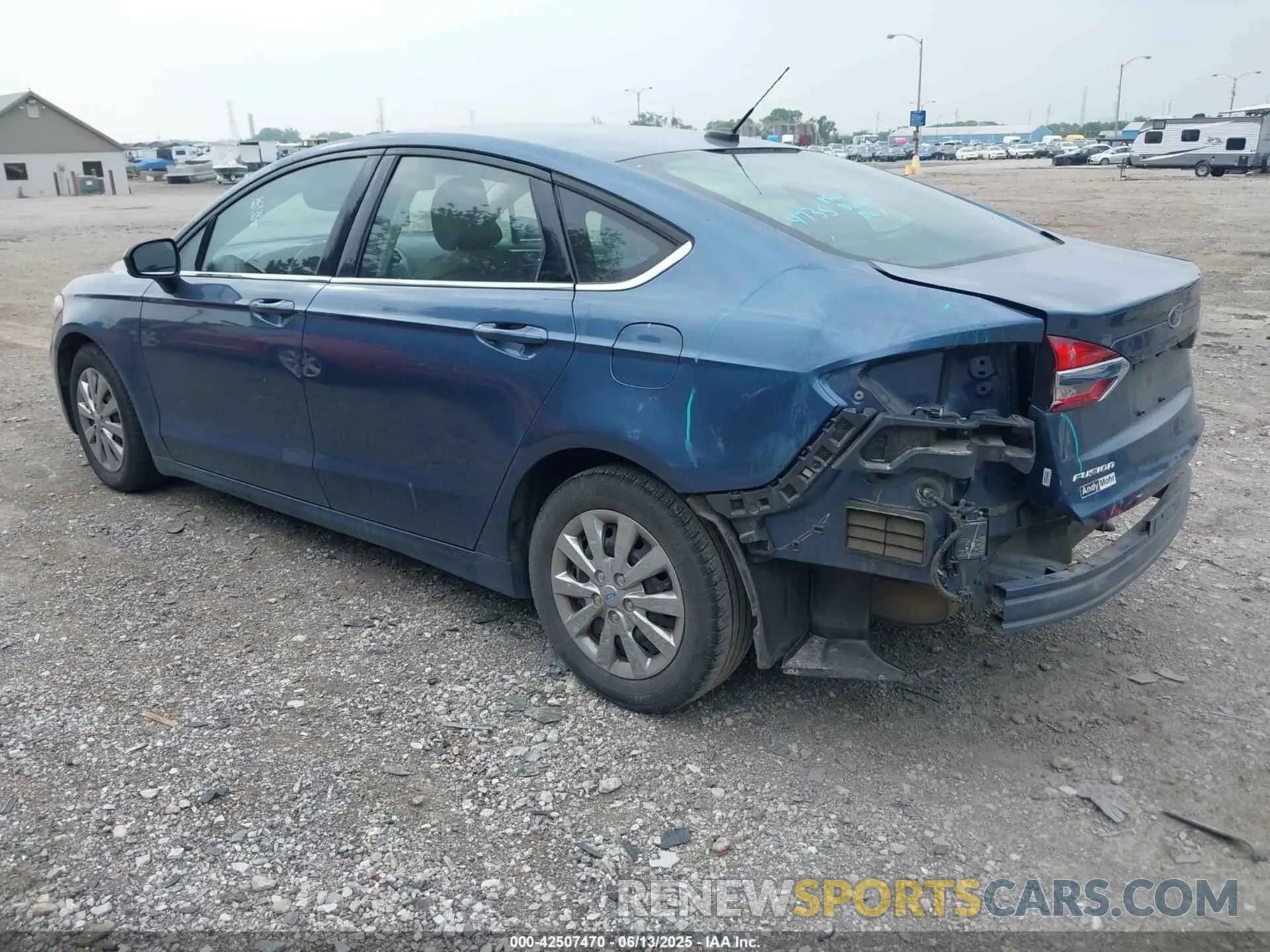 3 Photograph of a damaged car 3FA6P0G76KR102002 FORD FUSION 2019