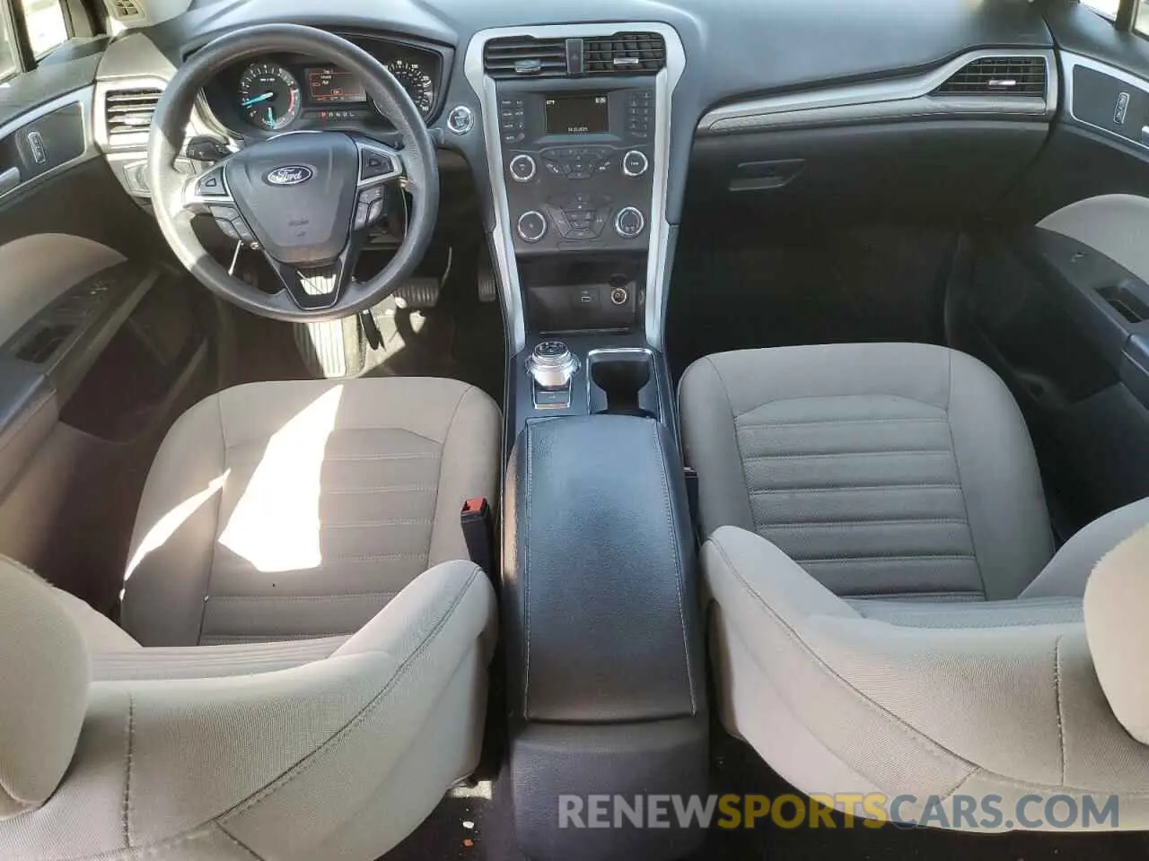 8 Photograph of a damaged car 3FA6P0G76KR108463 FORD FUSION 2019