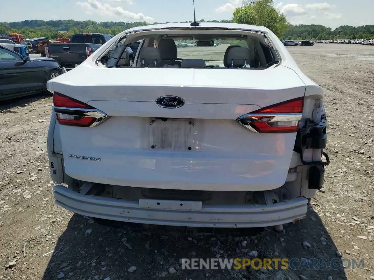 6 Photograph of a damaged car 3FA6P0G76KR133489 FORD FUSION 2019