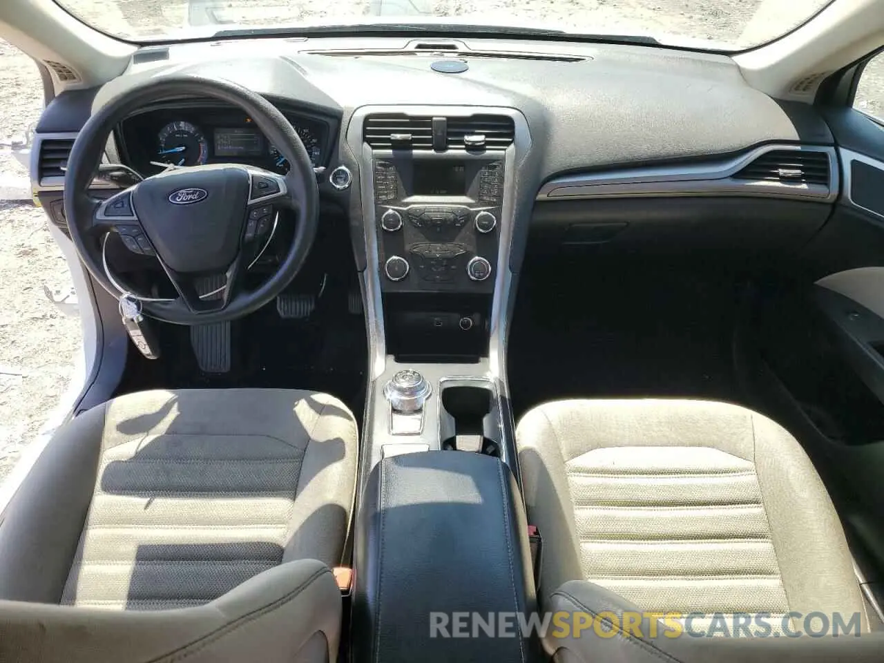 8 Photograph of a damaged car 3FA6P0G76KR133489 FORD FUSION 2019