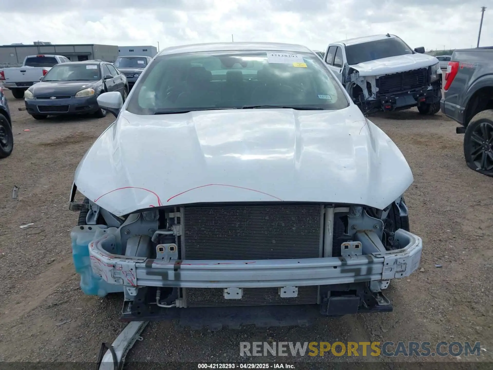 13 Photograph of a damaged car 3FA6P0G76KR170915 FORD FUSION 2019
