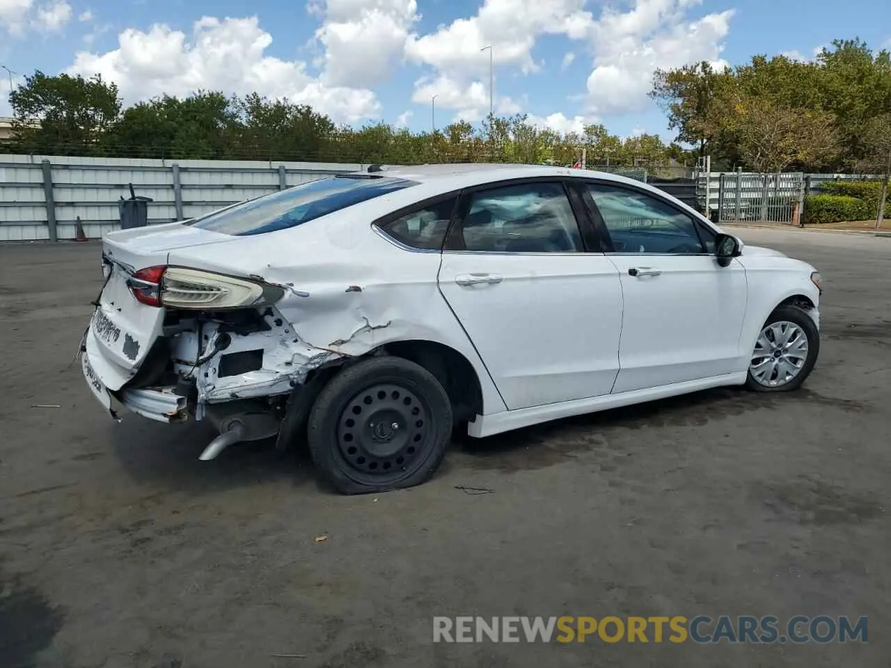3 Photograph of a damaged car 3FA6P0G76KR229610 FORD FUSION 2019