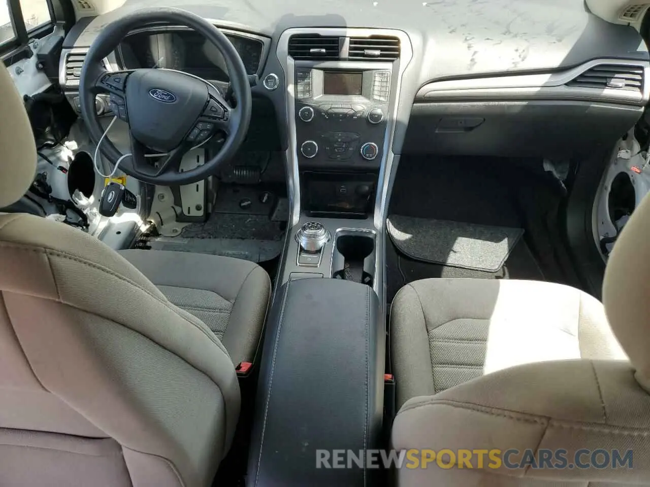 8 Photograph of a damaged car 3FA6P0G76KR229610 FORD FUSION 2019