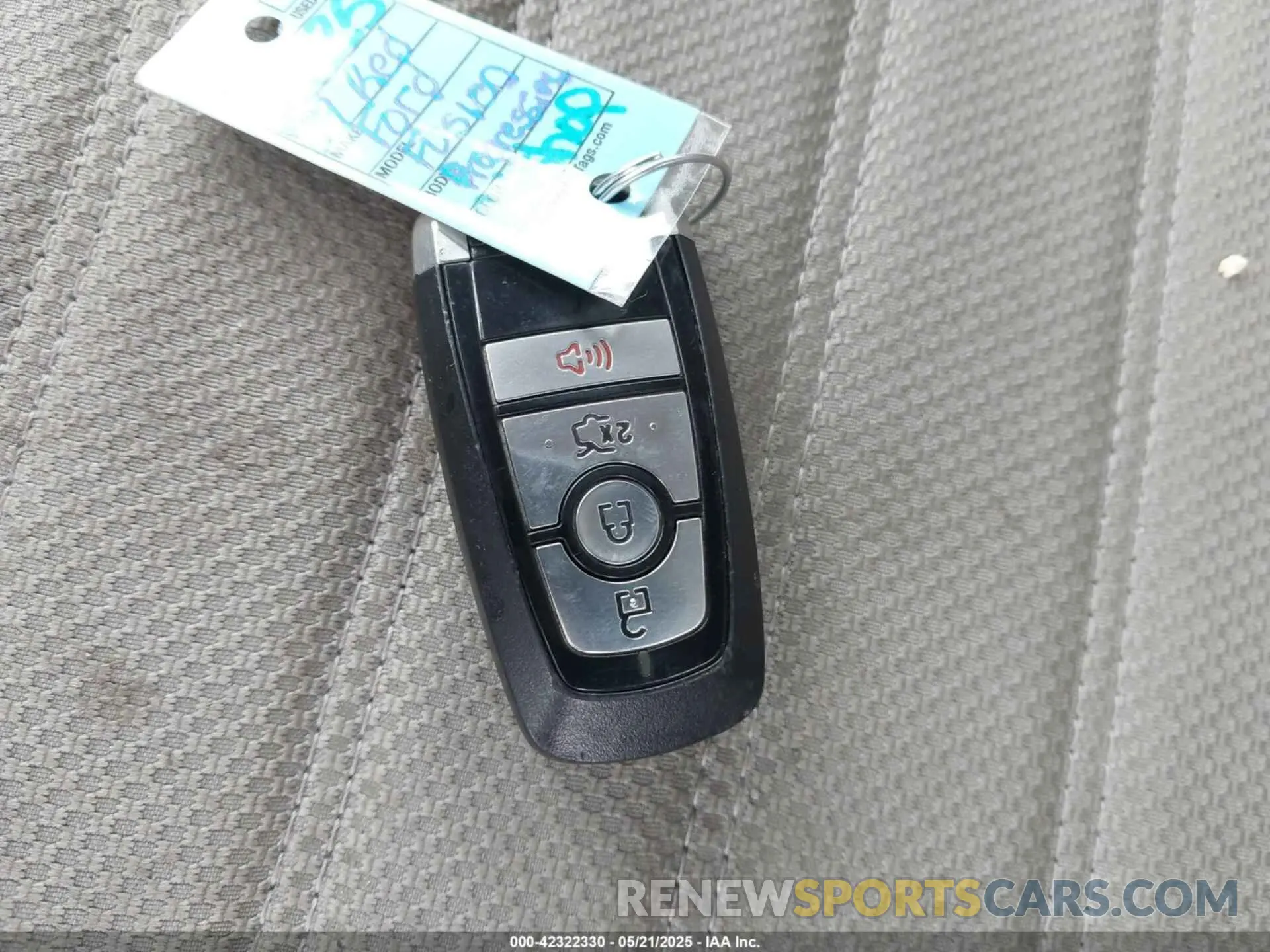 11 Photograph of a damaged car 3FA6P0G76KR233267 FORD FUSION 2019