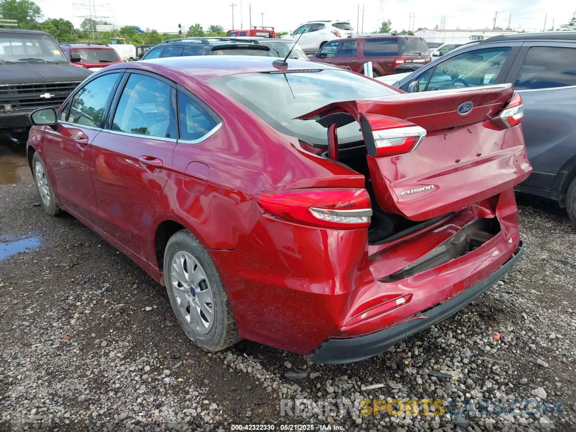 3 Photograph of a damaged car 3FA6P0G76KR233267 FORD FUSION 2019