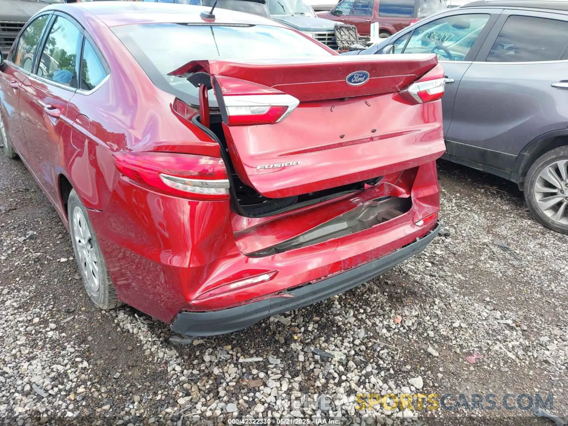 6 Photograph of a damaged car 3FA6P0G76KR233267 FORD FUSION 2019