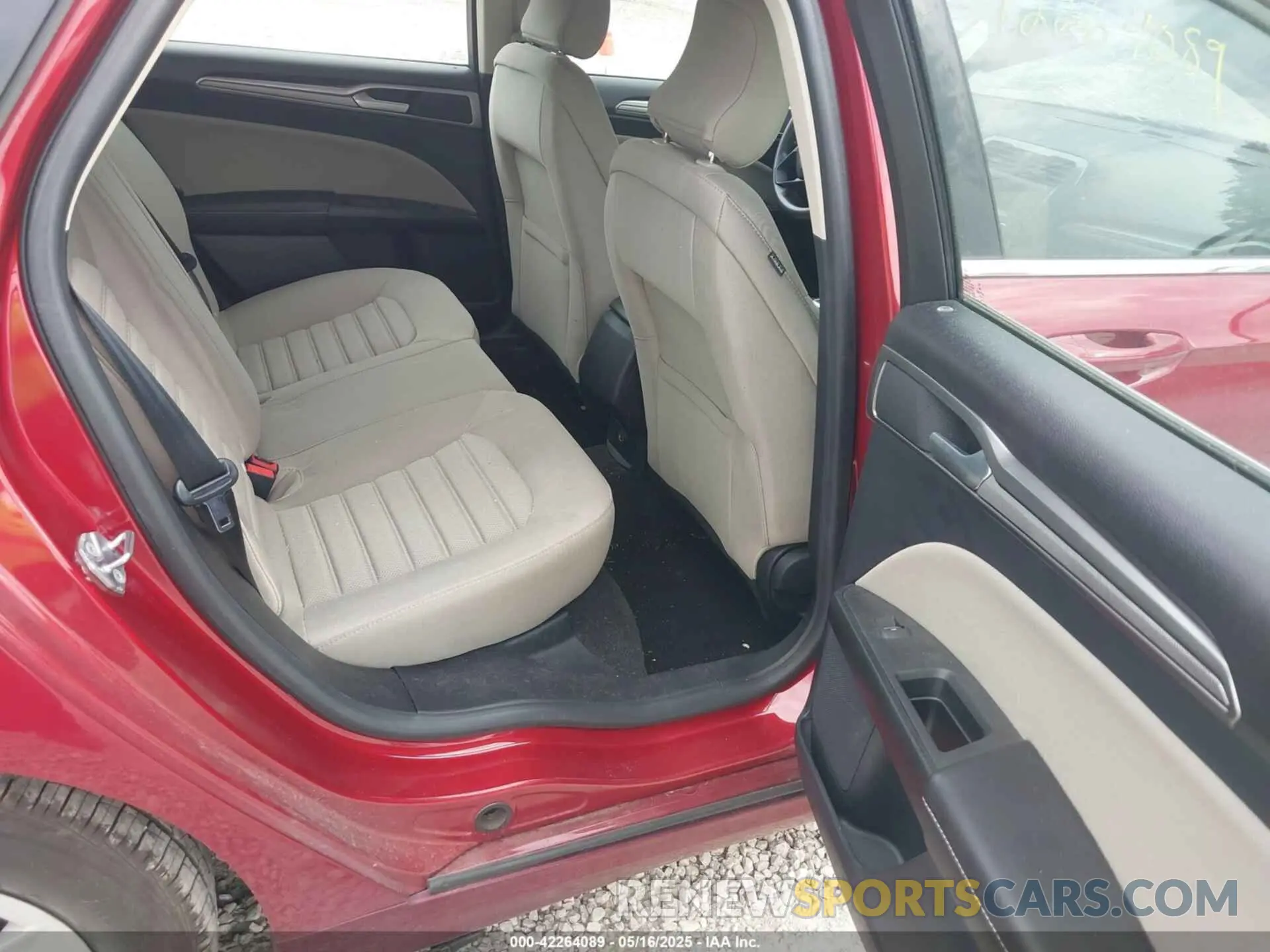 8 Photograph of a damaged car 3FA6P0G77KR215022 FORD FUSION 2019