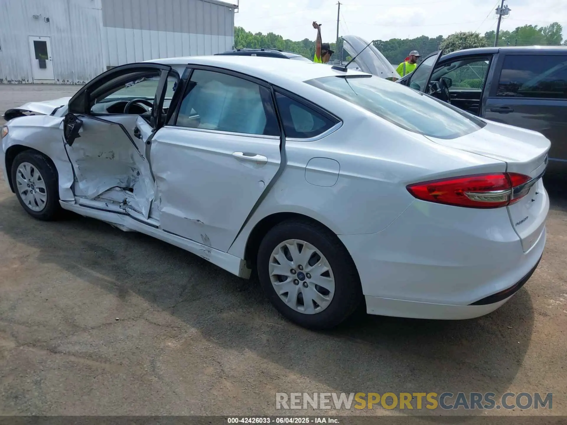 3 Photograph of a damaged car 3FA6P0G77KR234914 FORD FUSION 2019