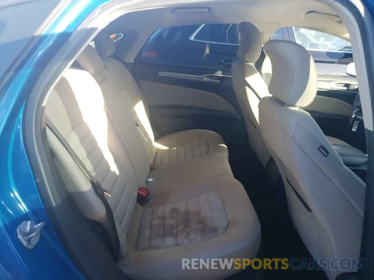 10 Photograph of a damaged car 3FA6P0G78KR108612 FORD FUSION 2019
