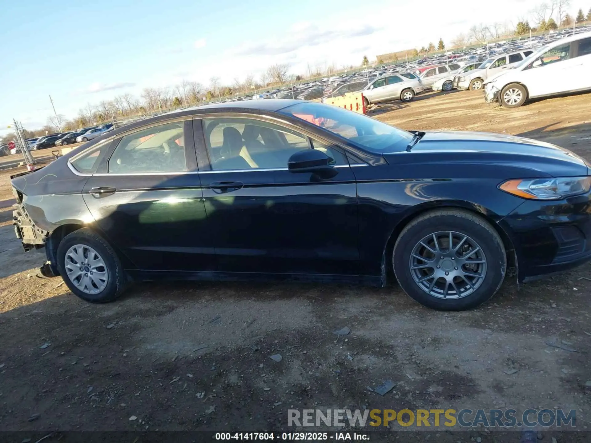 13 Photograph of a damaged car 3FA6P0G78KR194956 FORD FUSION 2019