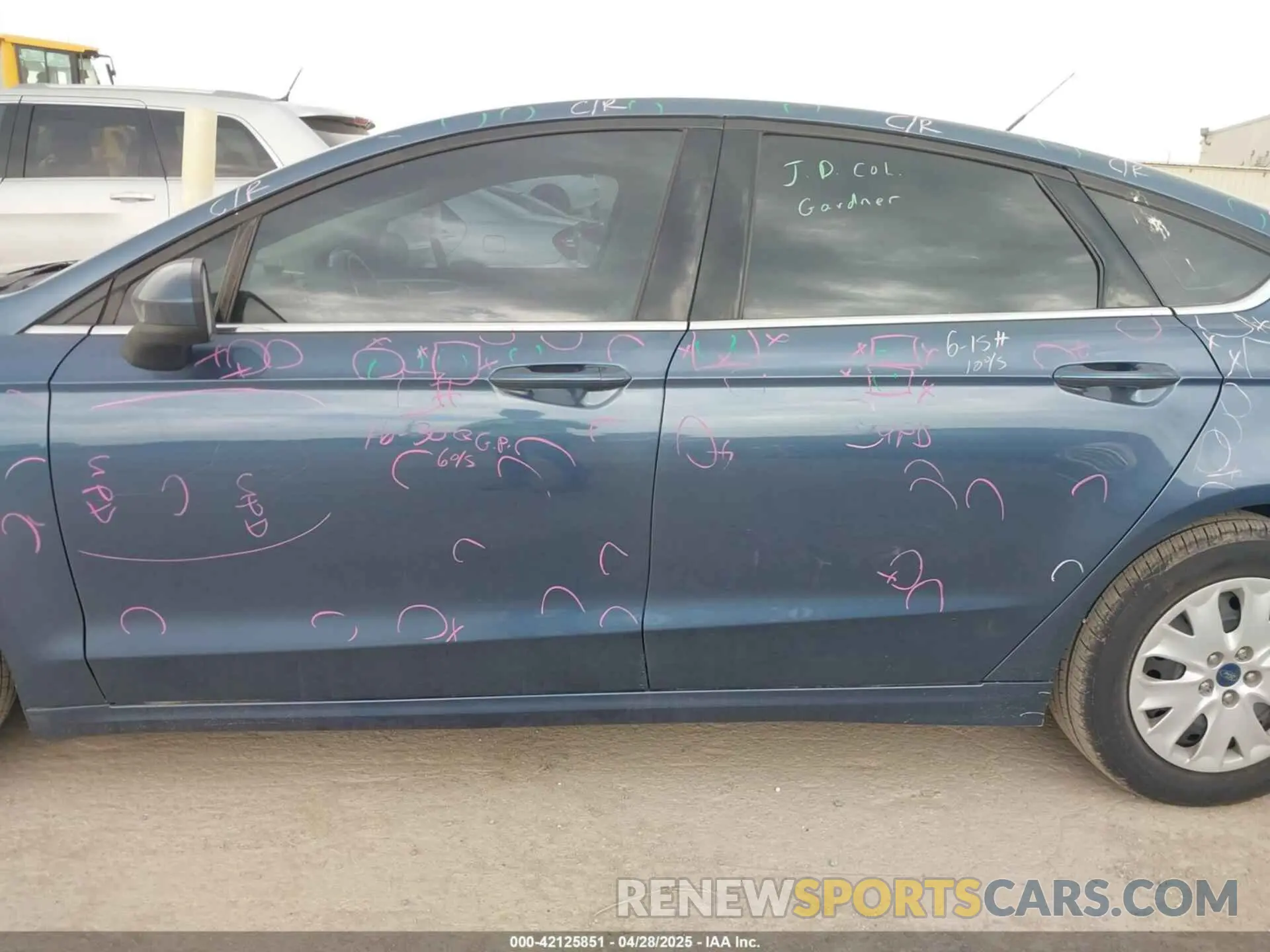 14 Photograph of a damaged car 3FA6P0G79KR148004 FORD FUSION 2019