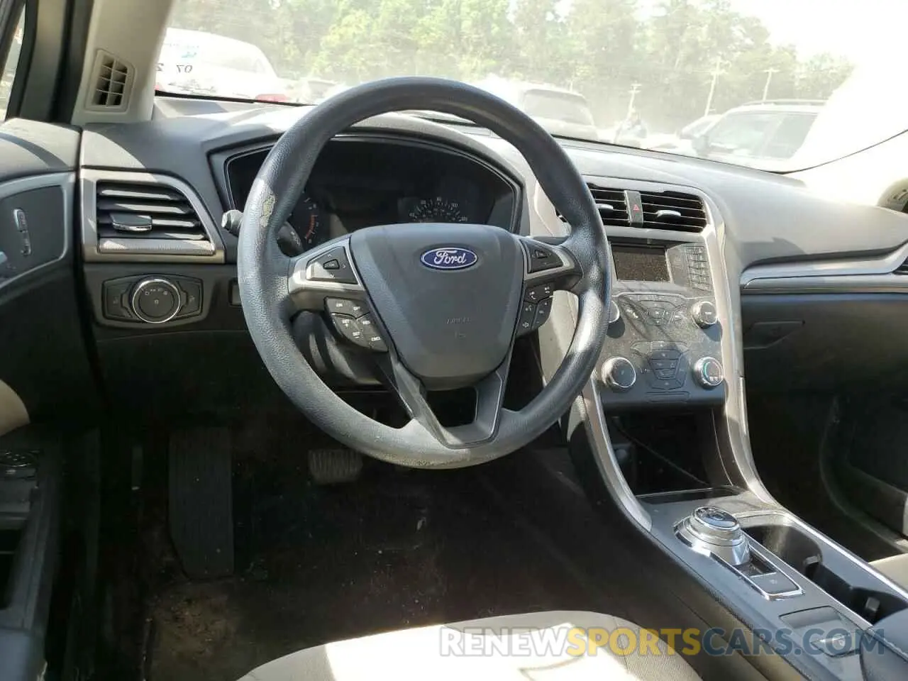 8 Photograph of a damaged car 3FA6P0G79KR246739 FORD FUSION 2019